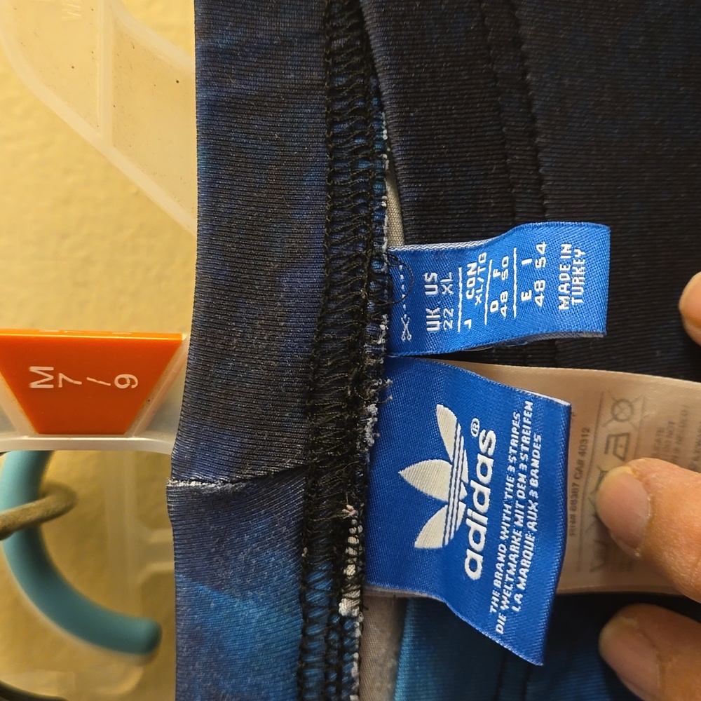Adidas women's leggings.  Size XL. Tye died retro.